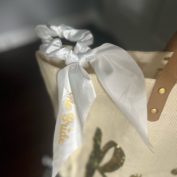 Bride bag with accessories - Picture 4 of 4